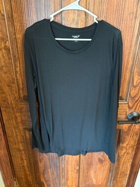Old Navy Active Go-Dry black long sleeve shirt size XL, worn once